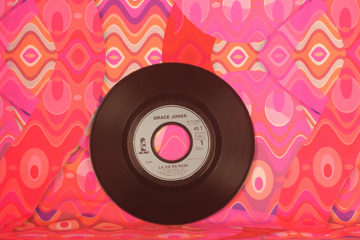 Grace Jones - La Vie En Rose / I Need A Man - RARE 1977 French 7" Single (Island 6172 530) - VG / VG