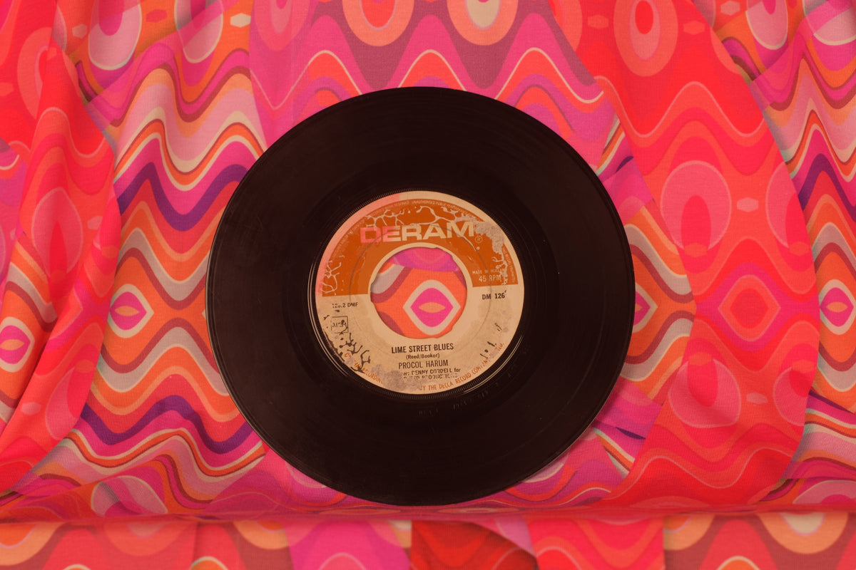 Procol Harum – "A Whiter Shade of Pale" b/w "Lime Street Blues" 7" Vinyl Single (Deram, 1967) - G / G